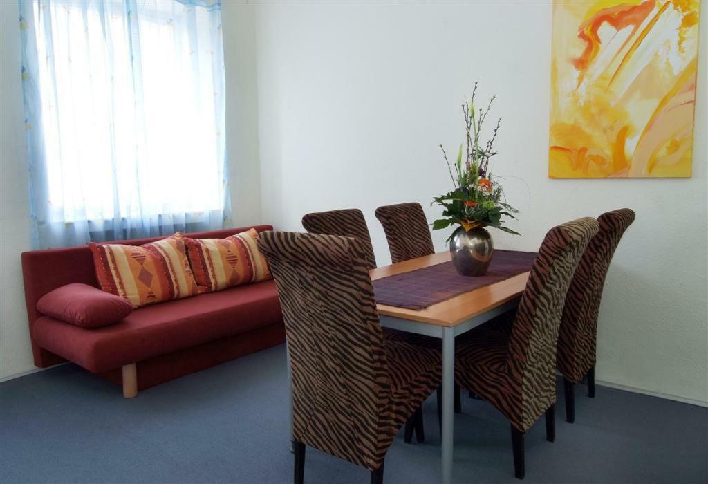 Domicil Boardinghaus Bad Aachen Hotel Bagian luar foto