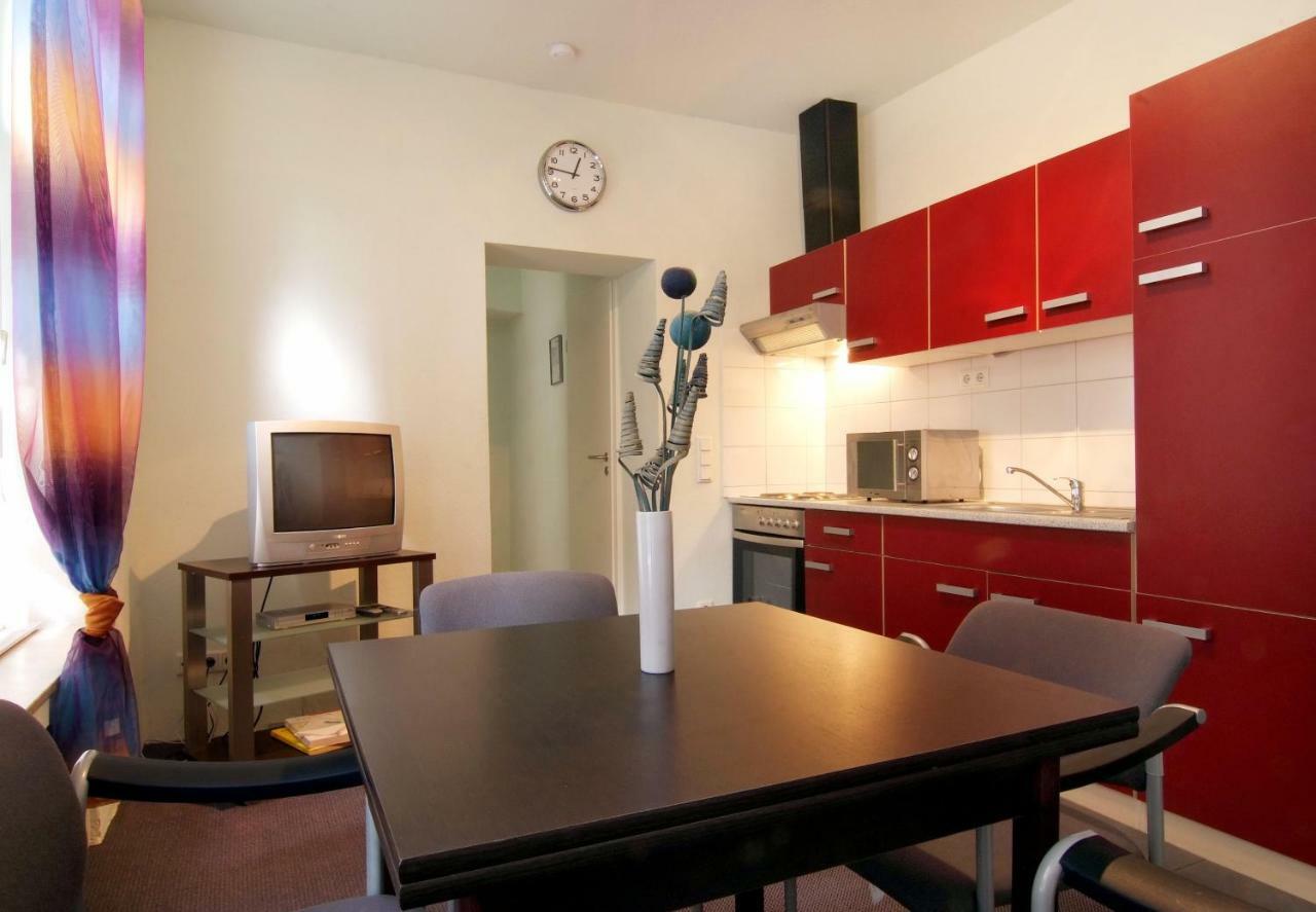Domicil Boardinghaus Bad Aachen Hotel Bagian luar foto